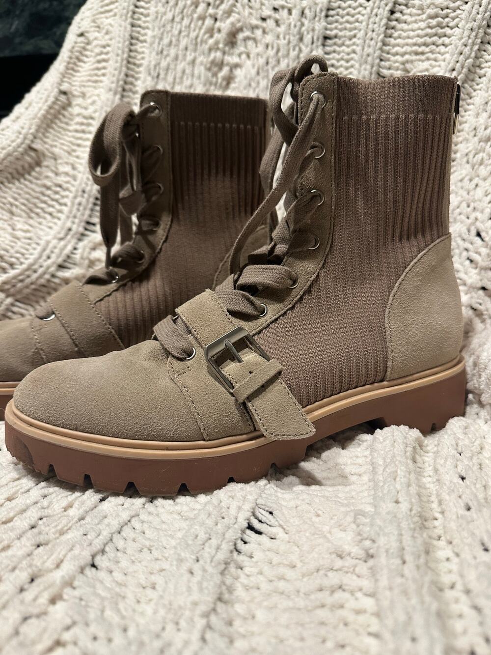 Dolce Vita DV8 Beige Combat Chunky Boot Lug Boot Women's 7.5 Lace Up Zip Back